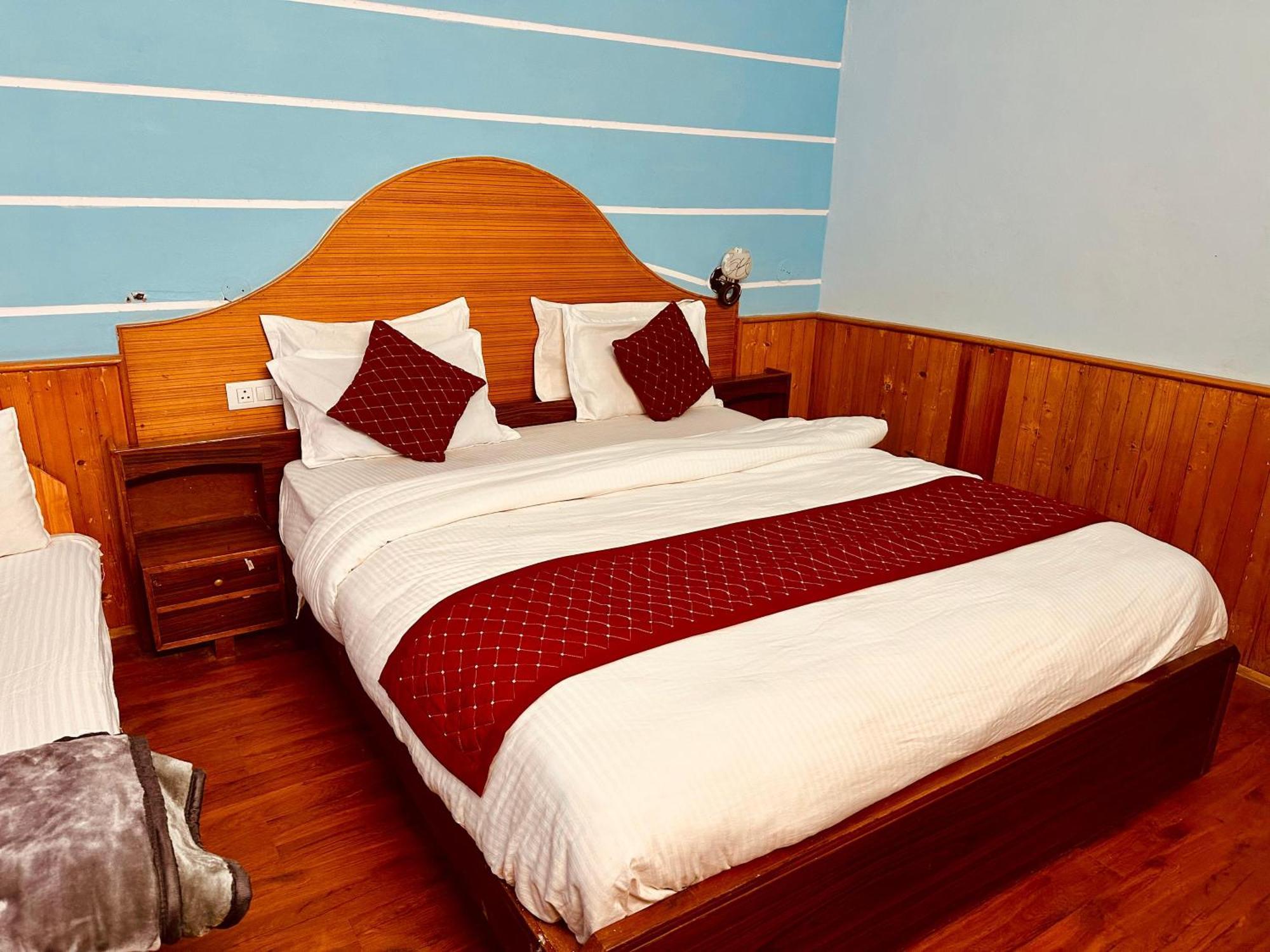 Hotel D Kanchan Manali Esterno foto