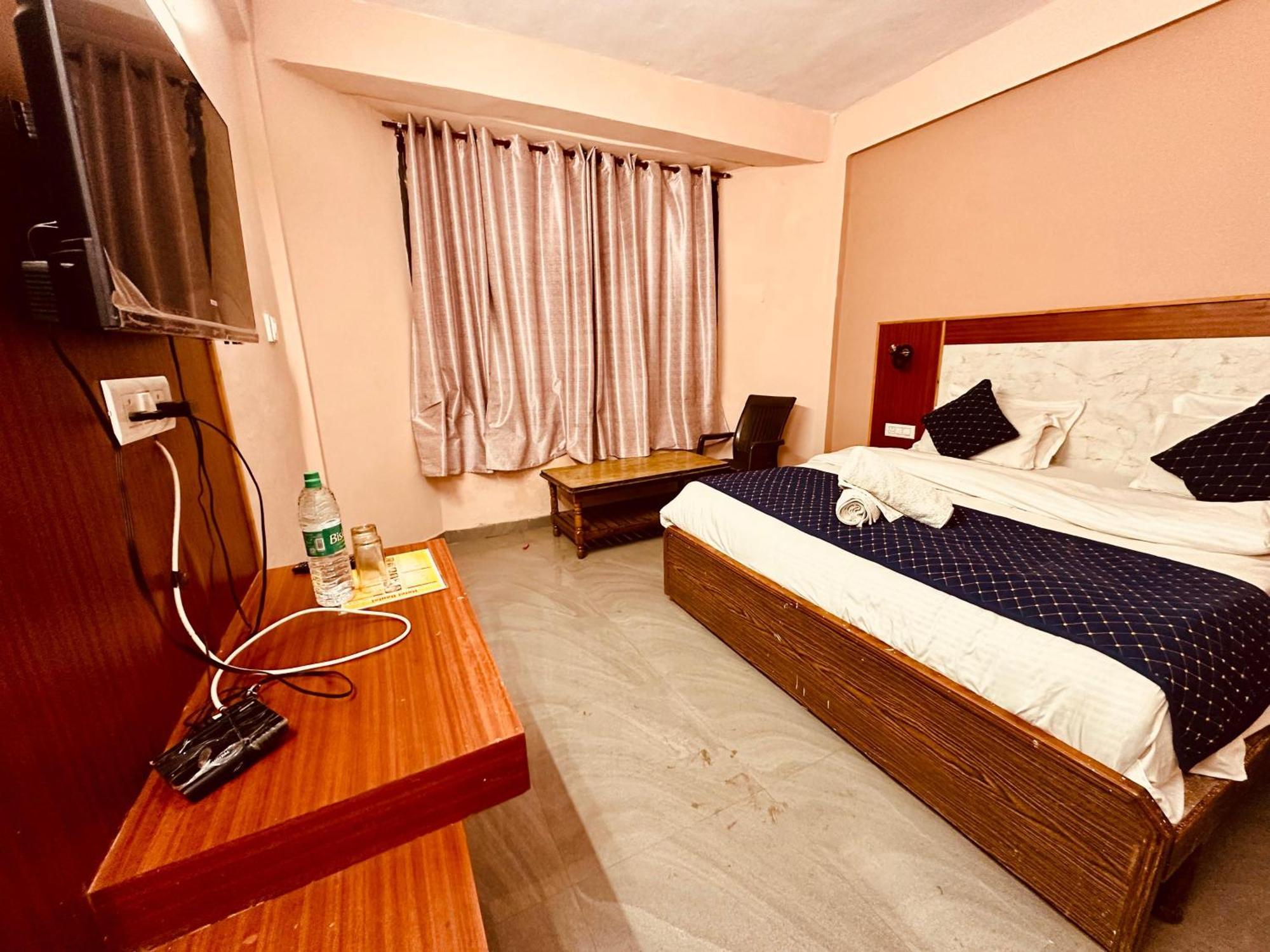 Hotel D Kanchan Manali Esterno foto