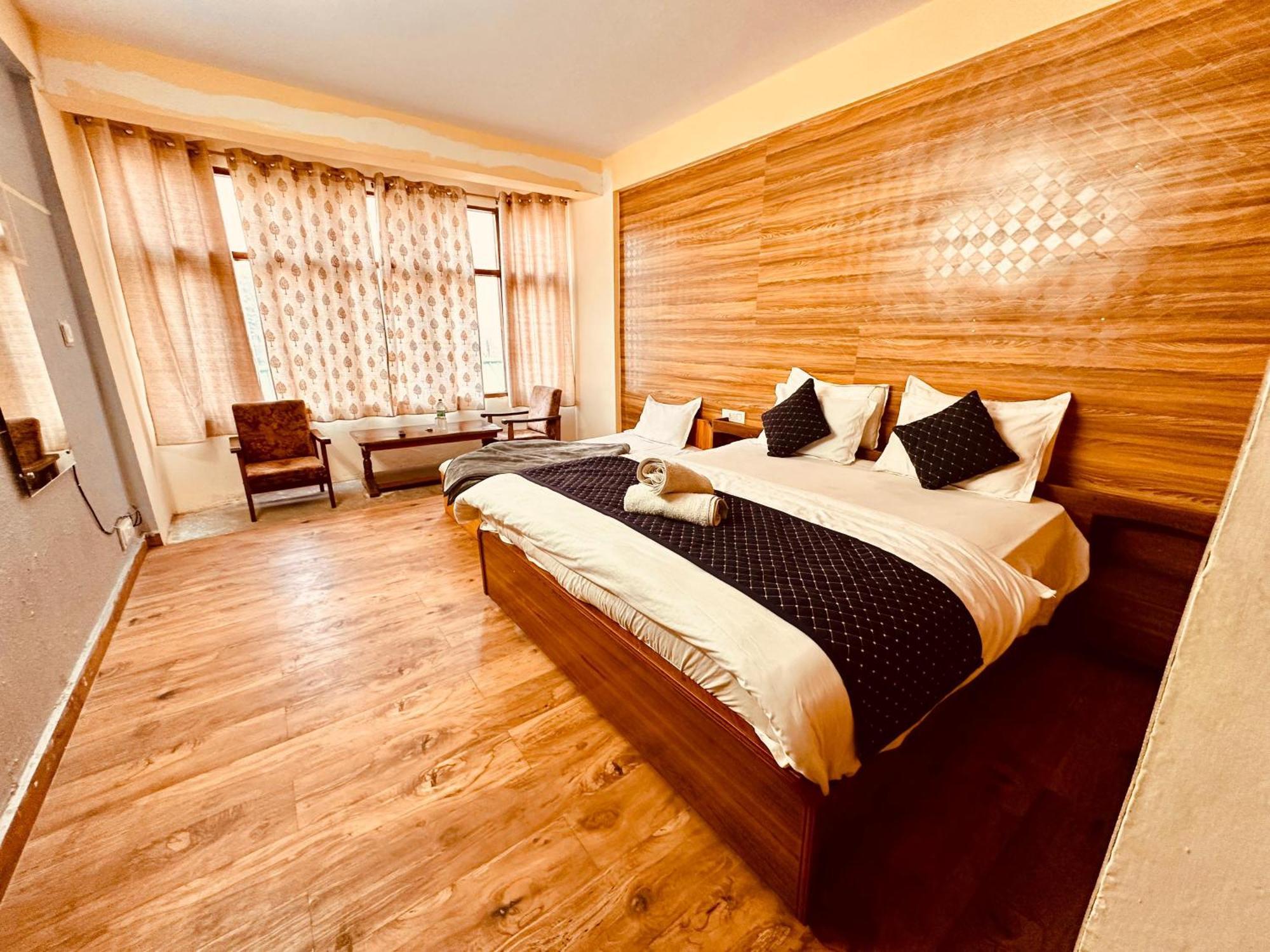 Hotel D Kanchan Manali Esterno foto