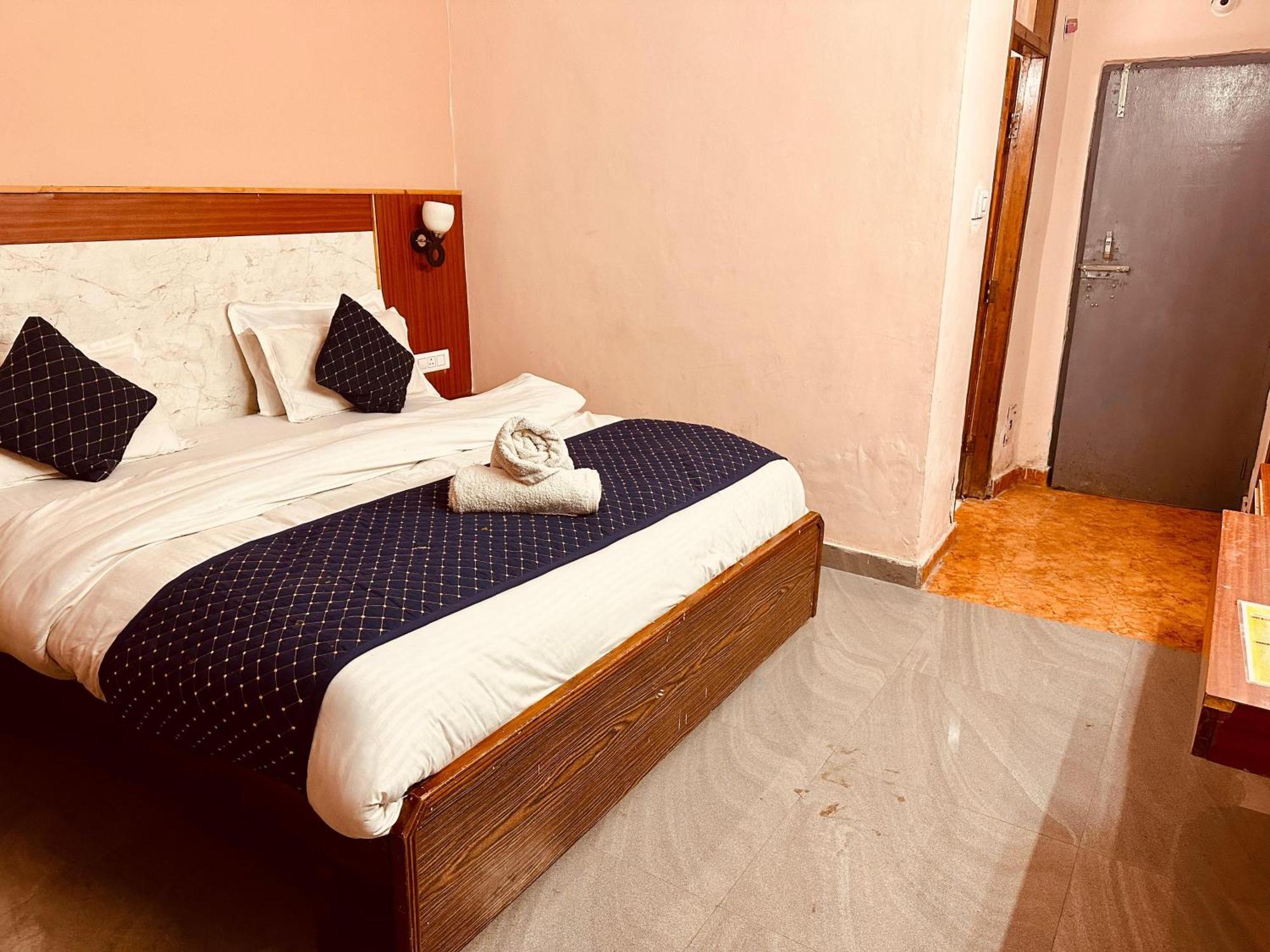 Hotel D Kanchan Manali Esterno foto